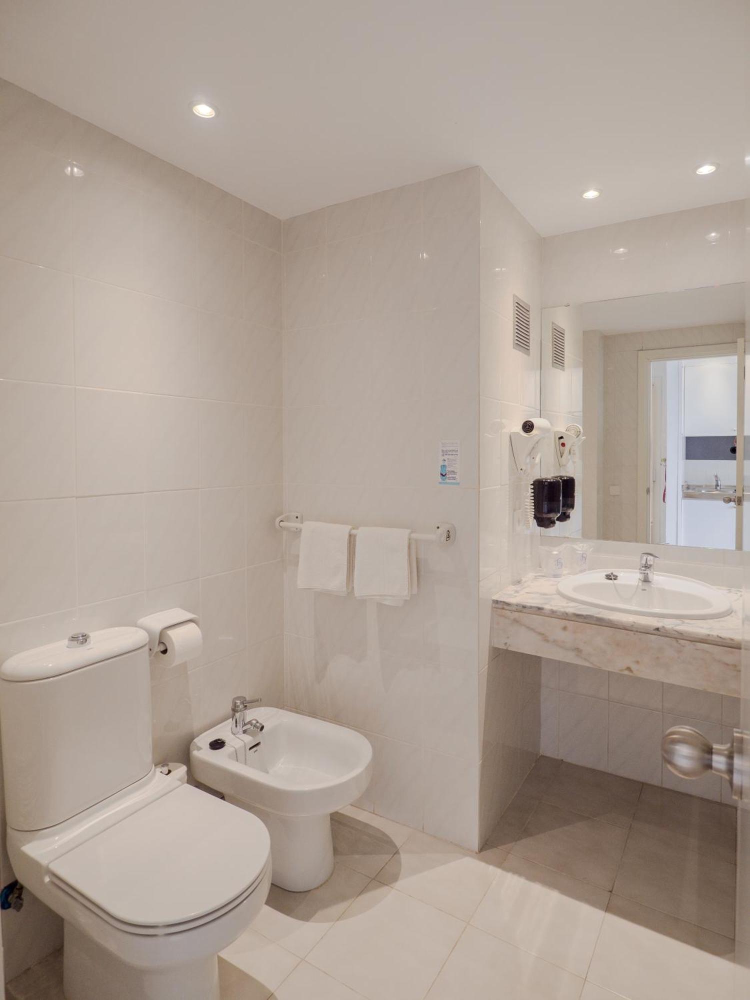 Apartamentos La Santa Maria Cala Millor  Zewnętrze zdjęcie