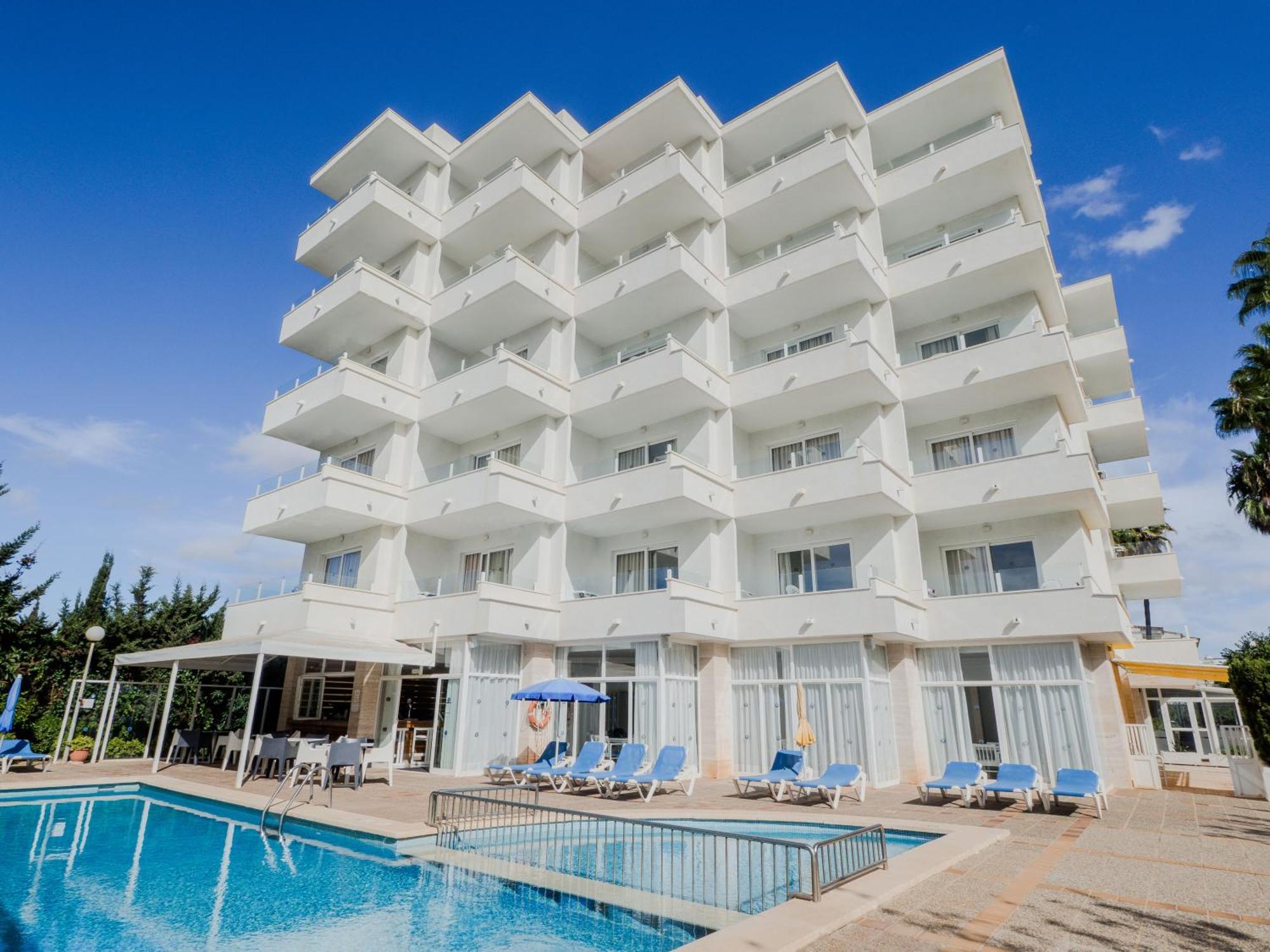 Apartamentos La Santa Maria Cala Millor  Zewnętrze zdjęcie
